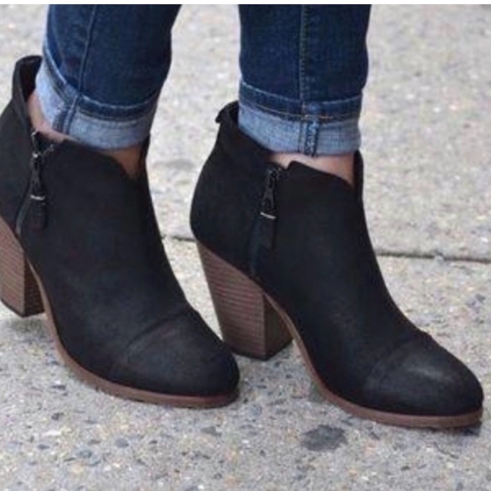 Rag & bone waxed black suede Margot booties sz 39
